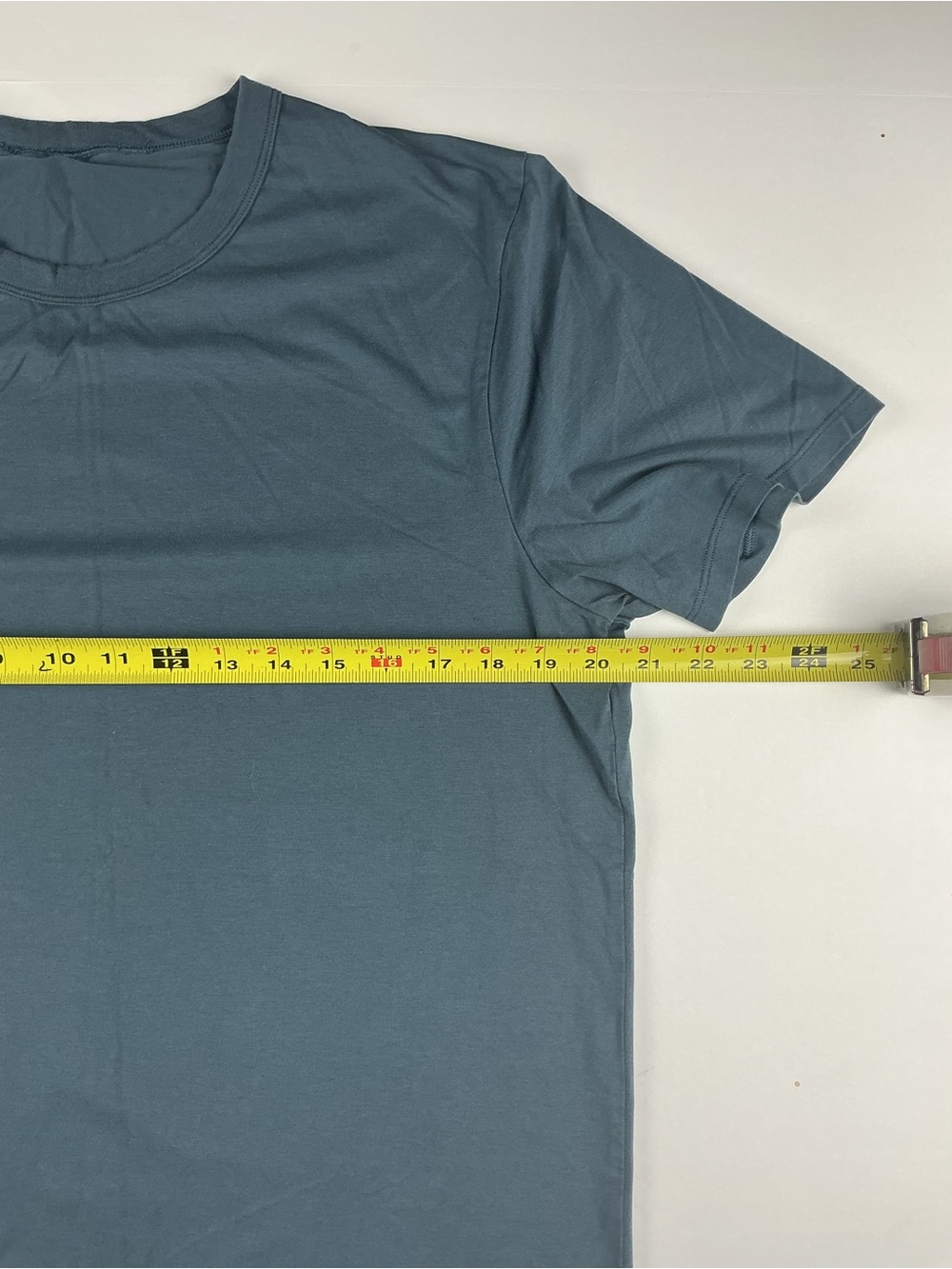 lululemon short sleeve t-shirt measurements seem to be a medium please see photo - Picture 2 of 5